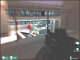 Zapisz grę, bo w następnej walce łatwo oberwać granatem - Awantura na lotnisku (3) | Interwał 04-A | FEAR - F.E.A.R.: First Encounter Assault Recon - poradnik do gry