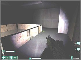 Podążaj jedyną możliwą drogą, otwórz podwójne drzwi po lewej i z pokoju zabierz Apteczkę , dwie Miny zbliżeniowe i (jeśli ich używasz) dwa Pistolety maszynowe RPL - Bishop (5) | Interwał 05-A | FEAR - F.E.A.R.: First Encounter Assault Recon - poradnik do gry