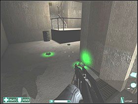 Wychyl się i spójrz na poprzedni korytarz - Ślepa strona (4) | Interwał 05-B | FEAR - F.E.A.R.: First Encounter Assault Recon - poradnik do gry