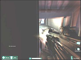 Po prawej będzie Karabin ASP (nie polecam go zabierać, lepiej zostawić sobie miotacz cząstek) i Lekki pancerz - Powidok (3) | Interwał 06-C | FEAR - F.E.A.R.: First Encounter Assault Recon - poradnik do gry