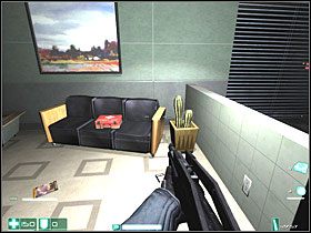 Zapewne zauważyłeś, że winda się zamknęła tuż po tym, jak mała dziewczynka zbliżyła się do Alice Wade - Alice Wade (6) | Interwał 07-A | FEAR - F.E.A.R.: First Encounter Assault Recon - poradnik do gry