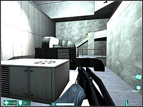 Możesz też wychylić się i zabić jednego czy dwóch na dachu poniżej - Lot (1) | Interwał 07-B | FEAR - F.E.A.R.: First Encounter Assault Recon - poradnik do gry