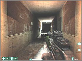 Idź w lewo, aż zauważysz widoczne na lewym obrazku drzwi - Miejska zgnilizna (1) | Interwał 08-A | FEAR - F.E.A.R.: First Encounter Assault Recon - poradnik do gry