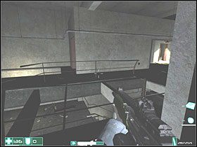 Wejdź po schodach i idź do pokoju, Potem po kolejnych schodach, znajdziesz się na samej górze - Wejście (5) | Interwał 08-B | FEAR - F.E.A.R.: First Encounter Assault Recon - poradnik do gry