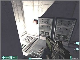 Wyjmij miotacz cząstek i włącz przybliżenie - Piesek salonowy (1) | Interwał 09-A | FEAR - F.E.A.R.: First Encounter Assault Recon - poradnik do gry