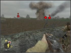 Wypadniesz na wielkie pole na którym trwa już w najlepsze walka. Amerykańscy żołnierze zajmują pozycje za pniem zwalonego drzewa (Twoi chłopcy sami, bez Twojej ingerencji powinni do nich dołączyć). W poprzek przez pole przejedzie niemiecki transporter, któremu jednak nic nie możesz zrobić. Zacznie też strzelać niemiecki moździerz, granaty będą spadać wokół więc nie możesz zbyt długo przebywać w jednym miejscu bo w końcu oberwiesz. - [Solucja] Rozdział 3 Three Patrol Action cz.3 - Brothers in Arms: Earned in Blood - poradnik do gry