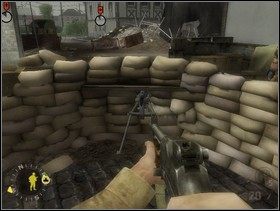 W wyeliminowaniu tych Szwabów wydatnie pomóc Ci może porzucony karabin maszynowy MG42, którego stanowisko znajduje się przed Niemcami, po lewej stronie drogi - postaraj się do niego dopaść kiedy Szkopki są przygwożdżone ogniem przez Twoich kolegów.Uważaj bo nawet kiedy wystrzelasz Fryców, których teraz widzisz zza gruzów wyskoczą kolejni. - [Solucja] Rozdział 8 Close Quarters cz.1 - Brothers in Arms: Earned in Blood - poradnik do gry