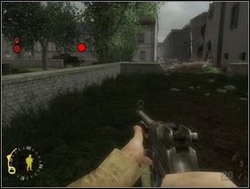 Czołg będzie jeździł tam i z powrotem równolegle do murku za którym kryją się Twoi kompani. Kiedy ruszy w lewo zasuwaj wzdłuż murku do nowopowstałej wyrwy i dalej, obróć się w lewo i sprzątnij szybko Fryców ostrzeliwanych przez Twoich szturmanów. - [Solucja] Rozdział 8 Close Quarters cz.2 - Brothers in Arms: Earned in Blood - poradnik do gry