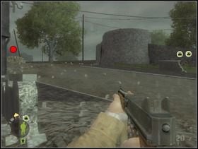 Jeśli chcesz możesz teraz podciągnąć bliżej MG42 kolegów z sekcji wsparcia (aby przykuwali uwagę celowniczego kaemu, aby miał on zajęcie). Nie każ im jednak ostrzeliwać go bo to i tak pewnie nic nie da. Kiedy chłopaki będą biec na pozycję wystawiaj się na chwilę na wabia MG42 aby odwrócić jego uwagę od Twoich ludzi. - [Solucja] Rozdział 12 The All Americans Part 1 cz.1 - Brothers in Arms: Earned in Blood - poradnik do gry