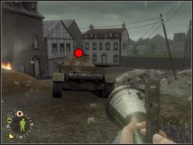 ... pędź rozwalić czołg. Będziesz potrzebował co najmniej dwóch Panzerfaustów a bardziej prawdopodobne, że nawet trzech. Staraj się grzać w bok lub tył stalowej bestii. Z bliskiej odległości nawet nie celuj tylko wal spod pachy. Kiedy w końcu skończysz z Niemcem zawołaj ludzi, biegnij po kolejnego Panzerfausta (będą jeszcze potrzebne) a potem ... - [Solucja] Rozdział 12 The All Americans Part 1 cz.2 - Brothers in Arms: Earned in Blood - poradnik do gry