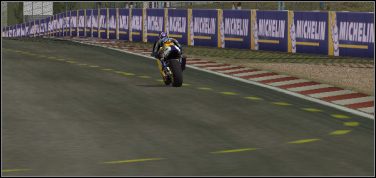 Po nici do kłębka. - Nauka jazdy | Podstawy rozgrywki Superbike 2001 - Superbike 2001 - poradnik do gry