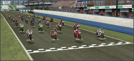Horda motocyklistów już wkrótce rozpocznie zawody. - Mistrzostwa | Podstawy rozgrywki Superbike 2001 - Superbike 2001 - poradnik do gry