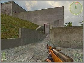 Skieruj się do drugiego hangaru na południu, z którego wysypie się oddział wrogów - Misja 4 | USA | Vietcong 2 - Vietcong 2 - poradnik do gry