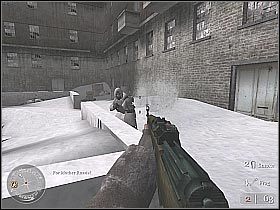 Po usunięciu wszystkich przeciwników na placu pojawi się dowódca - Repairing the Wire (5) | Not One Step Backwards! | Misja Call of Duty 2 - Call of Duty 2 - poradnik do gry