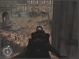 Zacznij posuwać się do przodu, przez cały czas pozostając jednak w pozycji kucającej - Prisoners of War (2) | The Battle for Caen | Misja Call of Duty 2 - Call of Duty 2 - poradnik do gry