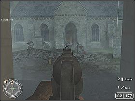 Zeskocz na dół i zacznij biec w stronę zniszczonego kościoła (screen 1) - The Tiger (4) | The Battle for Caen | Misja Call of Duty 2 - Call of Duty 2 - poradnik do gry