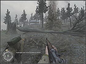 Zgodnie z sugestią członków drużyny, skorzystaj z granatu dymnego, aby oślepić znajdujących się w bunkrze żołnierzy (screen 1) - Rangers Lead The Way (1) | Hill 400 | Misja Call of Duty 2 - Call of Duty 2 - poradnik do gry