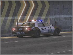 Po więcej szczegółów odnośnie walki z policją zapraszam do oddzielnego rozdziału tego poradnika - Początek kariery | Podstawy | Need for Speed Most Wanted (2005) - Need for Speed: Most Wanted (2005) - poradnik do gry