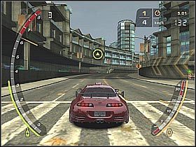 Po przyśpieszeniu do odpowiedniej prędkości będziesz musiał zadbać o dwie inne rzeczy - odpalanie nitro oraz zmienianie pasów jazdy (#1) - Imprezy wyścigowe | Czarna lista 12 - Izzy | Need for Speed Most Wanted (2005) - Need for Speed: Most Wanted (2005) - poradnik do gry