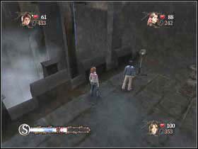 Po kolejną tarczę skieruj się po schodach w dół - Dachy zamku Hogwart cz.2 | Harry Potter i Czara Ognia - Harry Potter i Czara Ognia - poradnik do gry