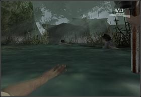 Na lądzie, do którego dotrzesz będą już czekać cztery małe dinozaury, możesz je zabić (dzidami) z wody i tym samym uniknąć bezpośredniego starcia - [Solucja] In The Mud cz.3 | Peter Jacksons King Kong - Peter Jacksons King Kong - poradnik do gry