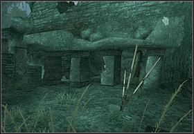 Przez nią ujrzysz, jak na polanie walczyć będą ze sobą dwa dinozaury (jeden większych rozmiarów, a drugi średnich) - [Solucja] Chased by Kong | Peter Jacksons King Kong - Peter Jacksons King Kong - poradnik do gry