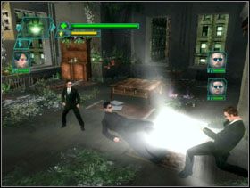 Po walce z Tzu przez okna wpadają członkowie zwykłej drużyny SWAT - Red Pill Rescue - Skulls Lament - The Matrix: Path of Neo - poradnik do gry