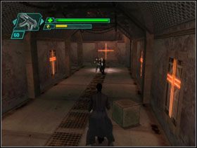 Biegniemy korytarzem do wielkiej sali z dużą ilością filarów - Downside up - The Matrix: Path of Neo - poradnik do gry