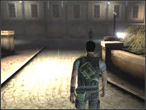 Dlatego wybierz odpowiedni moment i zapisz grę, a następnie podejdź jak najbliżej i strzel mu w głowę plastykowym pociskiem (raczej nie zdążysz dojść do niego i go ogłuszyć, choć możesz spróbować) - [02] On The Run cz.3 | Cold War Szpieg Zimnej Wojny - Cold War: Szpieg Zimnej Wojny - poradnik do gry