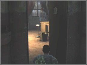 Dopiero teraz otwórz drzwi do pokoju ze strażnikiem [30] , cały czas kryjąc się w cieniu (prawy obrazek powyżej) - [03] Jail Break cz.3 | Cold War Szpieg Zimnej Wojny - Cold War: Szpieg Zimnej Wojny - poradnik do gry