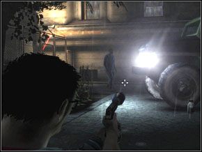 Zapisz grę i wyjdź przez podwójne drzwi na zewnątrz - [04] Sneaking around cz.1 | Cold War Szpieg Zimnej Wojny - Cold War: Szpieg Zimnej Wojny - poradnik do gry