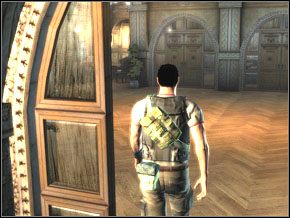 Jeszcze tylko musisz zakraść się za żołnierza patrolującego w [35] i zdjąć go serią w plecy (lewy obrazek poniżej) - [20] Hello, Mr. President cz.2 | Cold War Szpieg Zimnej Wojny - Cold War: Szpieg Zimnej Wojny - poradnik do gry