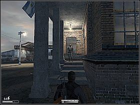 Przeczołgaj się pod wagonem i rozpraw się z następnym żołnierzem [1] - Port w Argentynie - Kameleon - poradnik do gry