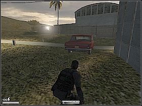 Skręć w prawo i rusz przed siebie w kierunku dużego silosu [1] - Przystań na Kubie | Kameleon - Kameleon - poradnik do gry