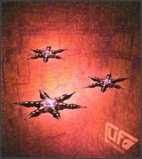 Gwiazda GO również atakuje wręcz i podobnie do reszty Gwiezdnych Duchów jest bardzo wytrzymała - Faza V - To jeszcze nie koniec! (2) | Walkthrough | UFO Decydujące Starcie - UFO: Decydujące Starcie - poradnik do gry