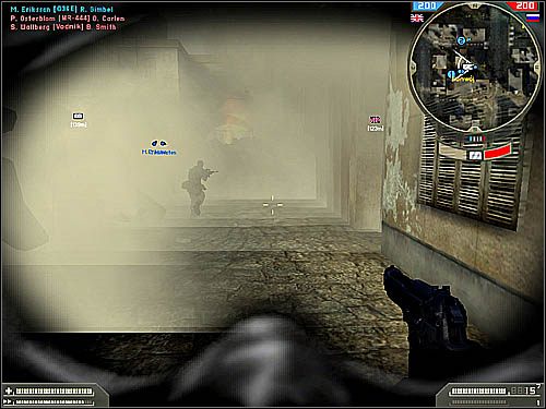 Żołnierz z założoną maską wygląda tak, jak na obrazku poniżej - Tear Gas | Wyposażenie | Battlefield 2 Jednostki Specjalne - Battlefield 2: Jednostki Specjalne - poradnik do gry