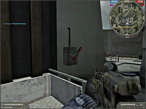 Winda koło rakiety na mapie Surge. - Obiekty interaktywne | Analiza map | Battlefield 2 Jednostki Specjalne - Battlefield 2: Jednostki Specjalne - poradnik do gry