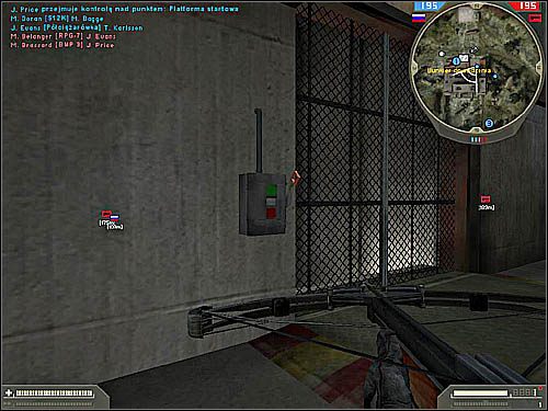 Ta sama mapa, winda na północy, przy głównej fladze rebeliantów. - Obiekty interaktywne | Analiza map | Battlefield 2 Jednostki Specjalne - Battlefield 2: Jednostki Specjalne - poradnik do gry