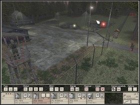 Wytnij dziurę w ogrodzeniu, przejdź przez nią, cicho podejdź do kolejnej wieży na północy i również zastrzel stojącego na niej Niemca - Misja 1 Double Action (3) | Operacja Houndsmith | Hidden and Dangerous 2 - Hidden and Dangerous 2: Drużyna Szabla - poradnik do gry