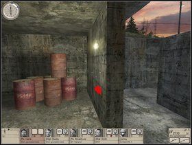 Możesz zajrzeć do tego składu ale nie minuj go jeszcze - Misja 1 Double Action (4) | Operacja Houndsmith | Hidden and Dangerous 2 - Hidden and Dangerous 2: Drużyna Szabla - poradnik do gry