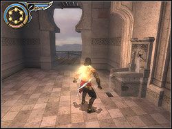 Zwróć się w lewo, wbiegnij pionowo na ścianę dosięgając balustrady, Przesadź ją jednym skokiem i pobiegnij przed siebie korytarzem - [39] The Secret Passage (sekretne przejście) | Prince of Persia Dwa Trony - Prince of Persia: Dwa Trony - poradnik do gry