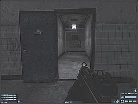 Po dotarciu do zniszczonych schodów zejdź na dół - Poradnik do gry - [Misja 01] [Segment 1/3] South Africa | Rainbow Six Lockdown - Tom Clancys Rainbow Six: Lockdown - poradnik do gry