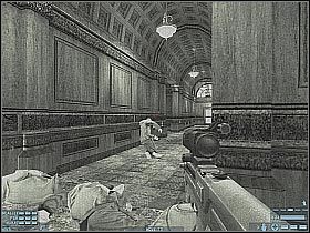 Skieruj się do przejścia, w którym znajduje się wykrywacz metalu - [Misja 05] [Segment 1/2] Parliament | Rainbow Six Lockdown - Tom Clancys Rainbow Six: Lockdown - poradnik do gry