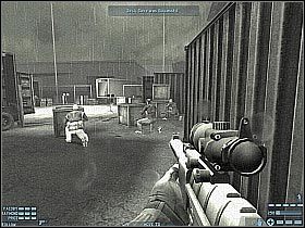 Podejdź teraz do członków sojuszniczej ekipy (#1) - [Misja 10] [Segment 2/2] Docks | Rainbow Six Lockdown - Tom Clancys Rainbow Six: Lockdown - poradnik do gry