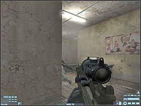 Po dotarciu do wejścia prowadzącego do większej hali w pierwszej kolejności powinieneś zainteresować się gostkiem stojącym na balkoniku (#1) - [Misja 12] [Segment 1/2] Marseilles | Rainbow Six Lockdown - Tom Clancys Rainbow Six: Lockdown - poradnik do gry