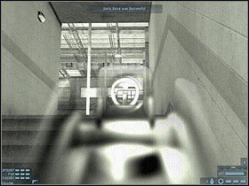 Dopiero teraz zacznij strzelać do bandytów okupujących niższy poziom (#1) - [Misja 14] [Segment 1/2] Estate | Rainbow Six Lockdown - Tom Clancys Rainbow Six: Lockdown - poradnik do gry