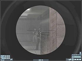 Skieruj się teraz do prawego przejścia (już otwartego), gdzie wpadniesz najprawdopodobniej na pojedynczego przeciwnika (#1) - [Misja 15] [Segment 2/3] Mercenary Base | Rainbow Six Lockdown - Tom Clancys Rainbow Six: Lockdown - poradnik do gry