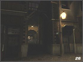 Idąc przed siebie dotrzesz do korytarza, w którym chwilę wcześniej chowałeś się przed konstablem Birchem - [Solucja] A Visit to the Old Town cz.2 | Call of Cthulhu Mroczne Zakątki Świata - Call of Cthulhu: Mroczne Zakątki Świata - poradnik do gry