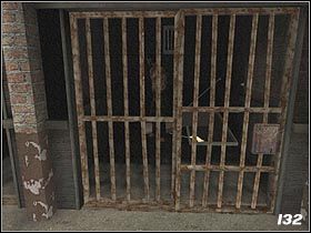 Unikając wzroku patrolującego policjanta, przedostań się na drugą stronę ulicy - [Solucja] Jailbreak cz.2 | Call of Cthulhu Mroczne Zakątki Świata - Call of Cthulhu: Mroczne Zakątki Świata - poradnik do gry