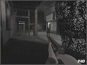 Dwóch przeciwników znajduje się za dającą Ci naturalną osłonę siecią rybacką - [Solucja] Escape from Innsmouth cz.1 | Call of Cthulhu Mroczne Zakątki Świata - Call of Cthulhu: Mroczne Zakątki Świata - poradnik do gry